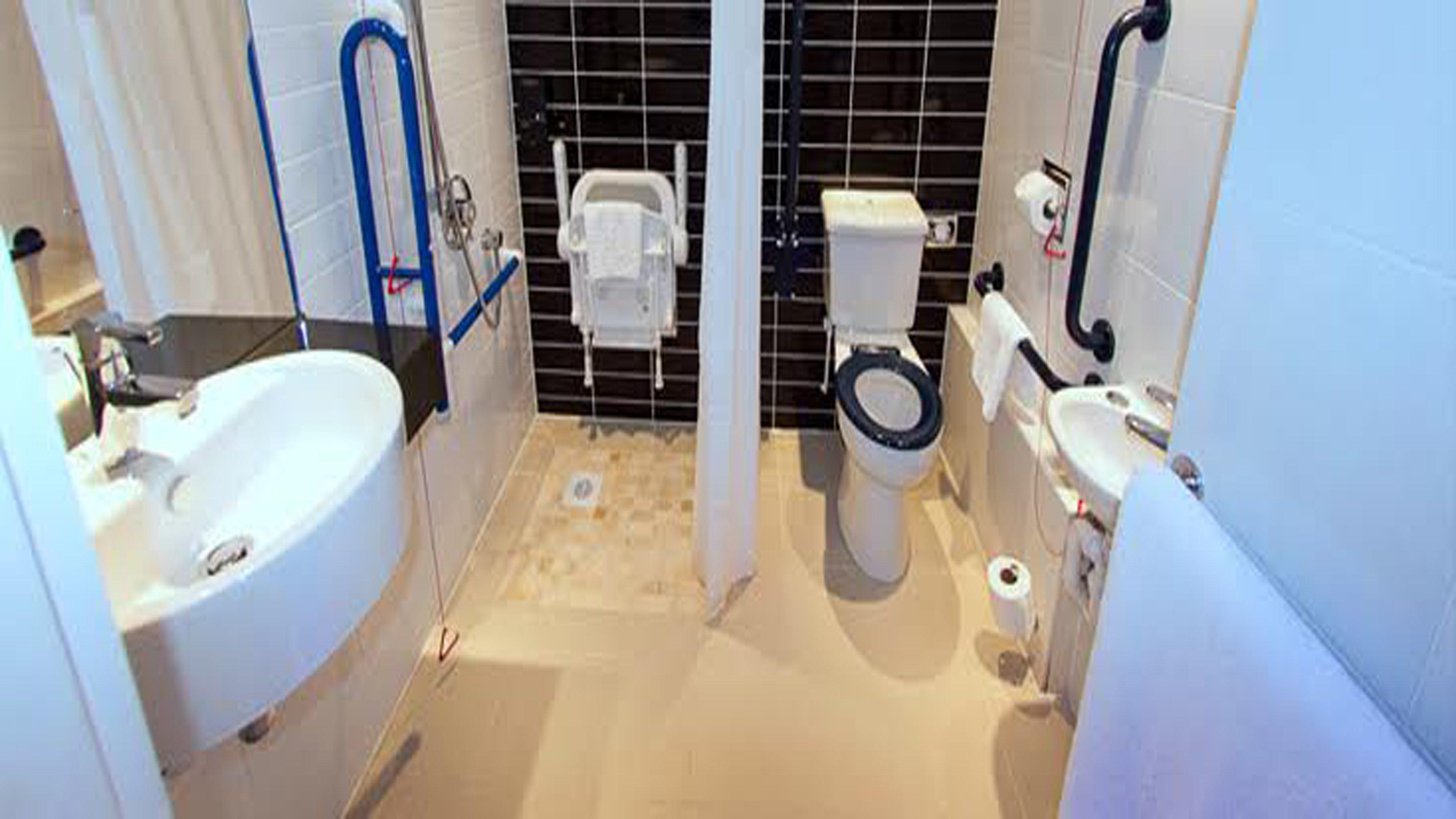 Holiday Inn Express Liverpool Hoylake, An Ihg Hotel Dış mekan fotoğraf