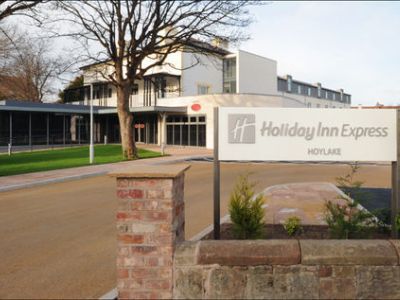 Holiday Inn Express Liverpool Hoylake, An Ihg Hotel Dış mekan fotoğraf